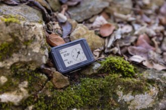 Stealth Mode, Kill Switch, 1,000 Hour Battery Life: Garmin Foretrex 801