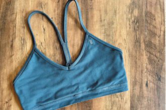 This Minimalist Bra Is A ‘quiet Crusher’: Nobull Matte V Neck
